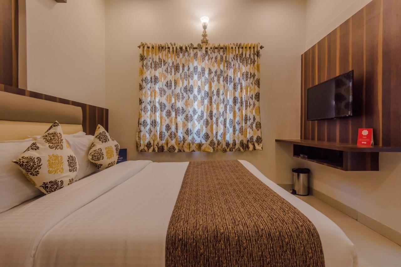 Hotel Golden Palms Mumbai Exterior photo